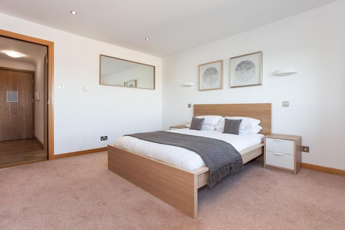 Executive 3 Bed Apartment Αμπερντήν Εξωτερικό φωτογραφία
